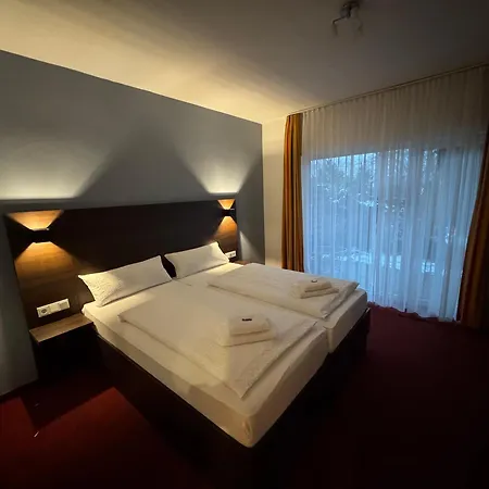 호텔 Altes Doktorhaus - Garni 3*