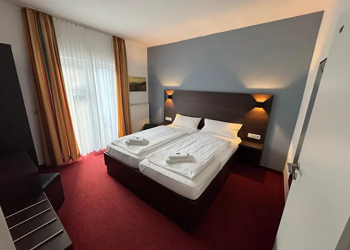 Altes Doktorhaus - Garni 3*